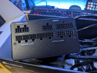 Corsair RM750x Fuente de Alimentación