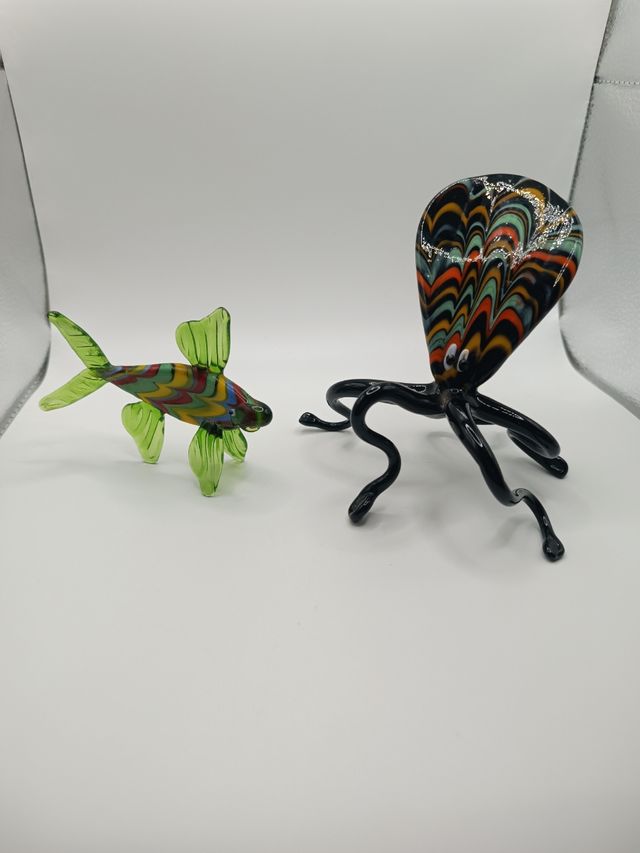 Pesce e polpo in vetro colorato