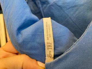 Vestido Zara azul estilo tulipán