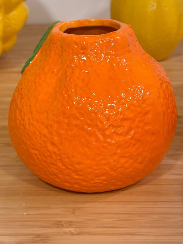 2 jarrones Figuras Decorativas
Naranja Cerámica