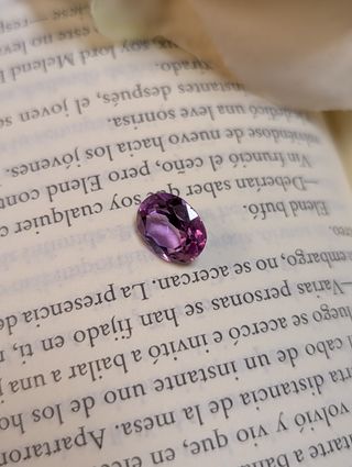 Preciosa Amatista Ovalada Rosa y Morada