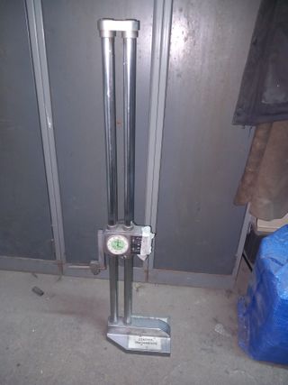 Calibre de altura Mitutoyo antiguo