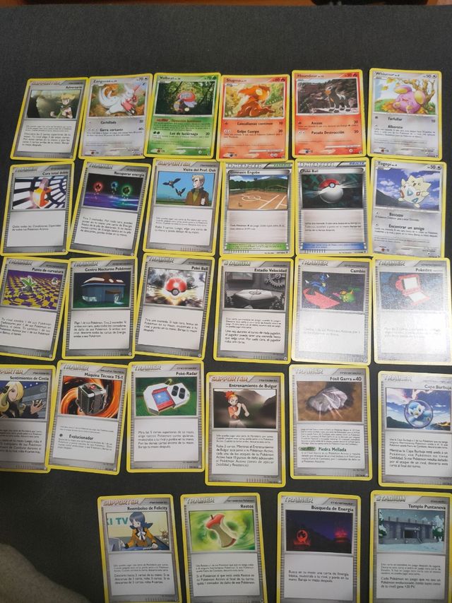 Cartas Pokémon variadas