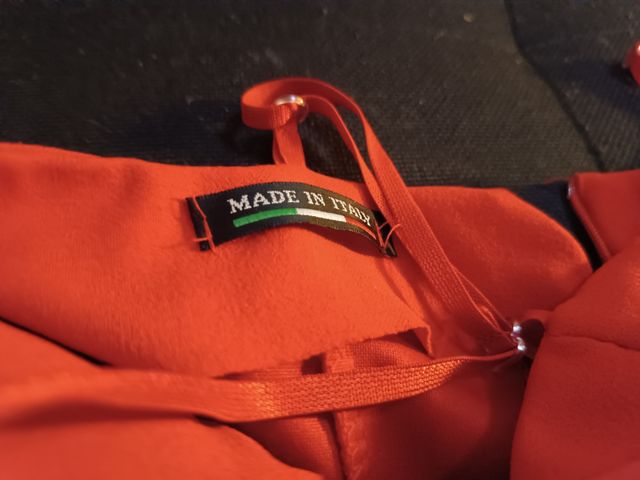 Vestido rojo floral para fiesta