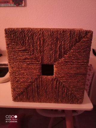 Caja de almacenaje de mimbre cuadrada