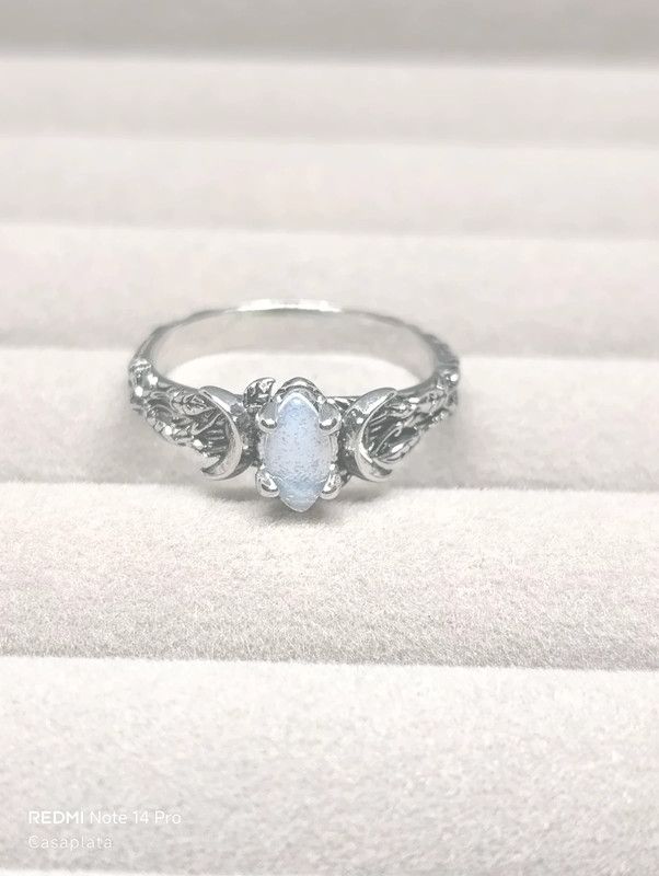 Anillo estilo gótico "Piedra Lunar" DOS TALLAS A10
