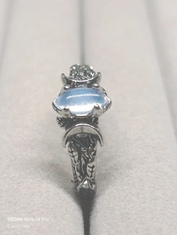 Anillo estilo gótico "Piedra Lunar" DOS TALLAS A10