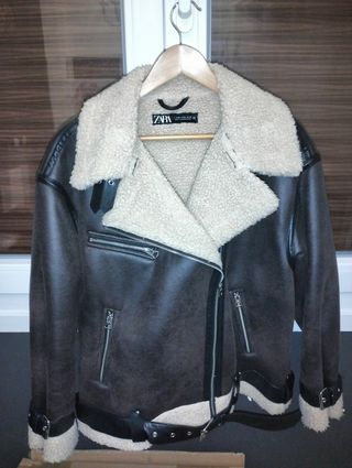 Cazadora Zara borreguito Talla M