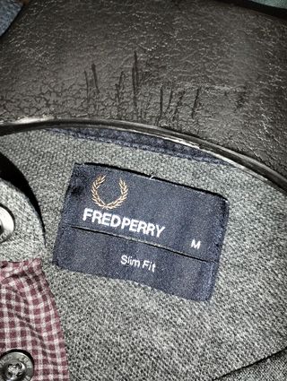 Polo Fred Perry manga larga gris M