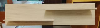 Estantería de madera beige