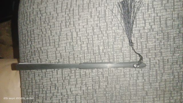 Abanico negro calado flores pintadas