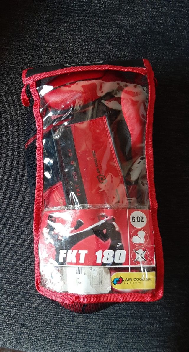 Guantoni Boxe Ragazzo Decathlon Rossi