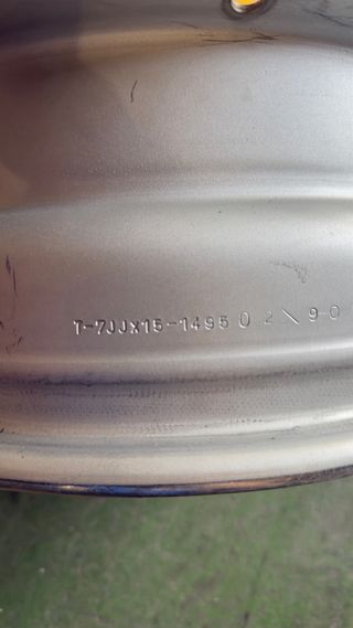 Llanta desplaza 15” Nissan  Toyota  Mitsubishi 