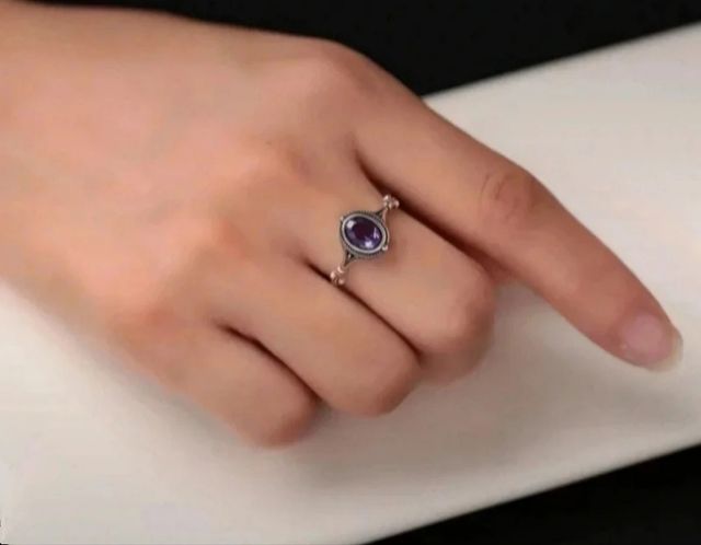 Anillo con  Amatista de Plata