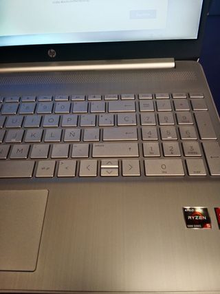 Portátil HP Gris Plata Nuevo