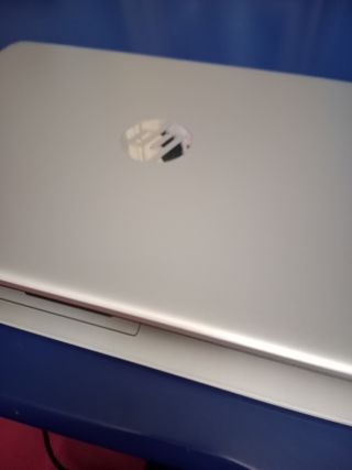 Portátil HP Gris Plata Nuevo
