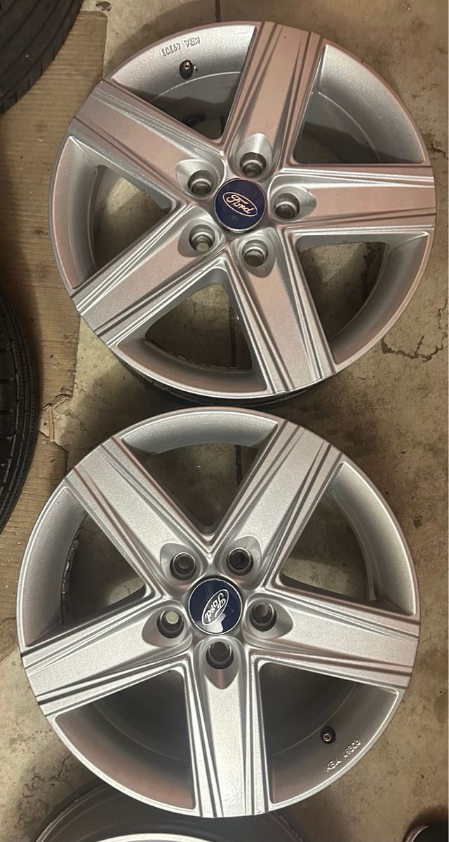 Llantas Ford R16