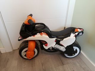 Moto infantil para niños y niñas