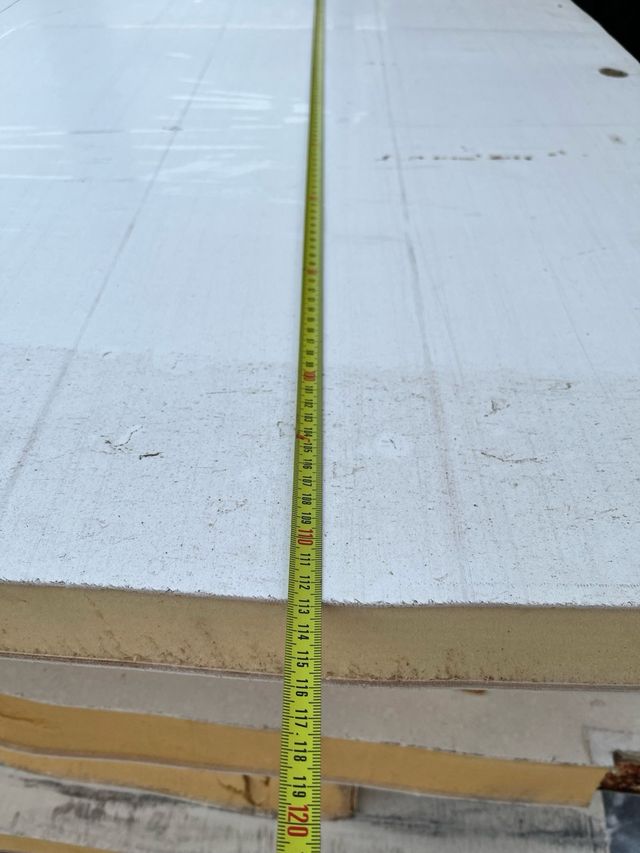 Paneles sándwich aislantes