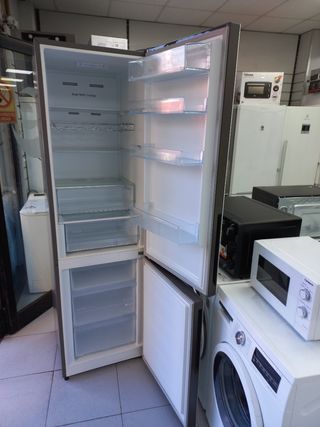 Nevera Hisense cristal 2,m con garantía 