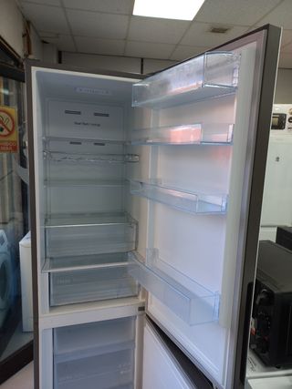 Nevera Hisense cristal 2,m con garantía 
