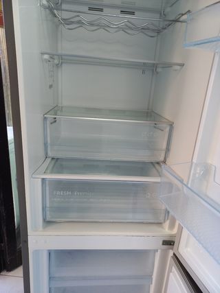 Nevera Hisense cristal 2,m con garantía 