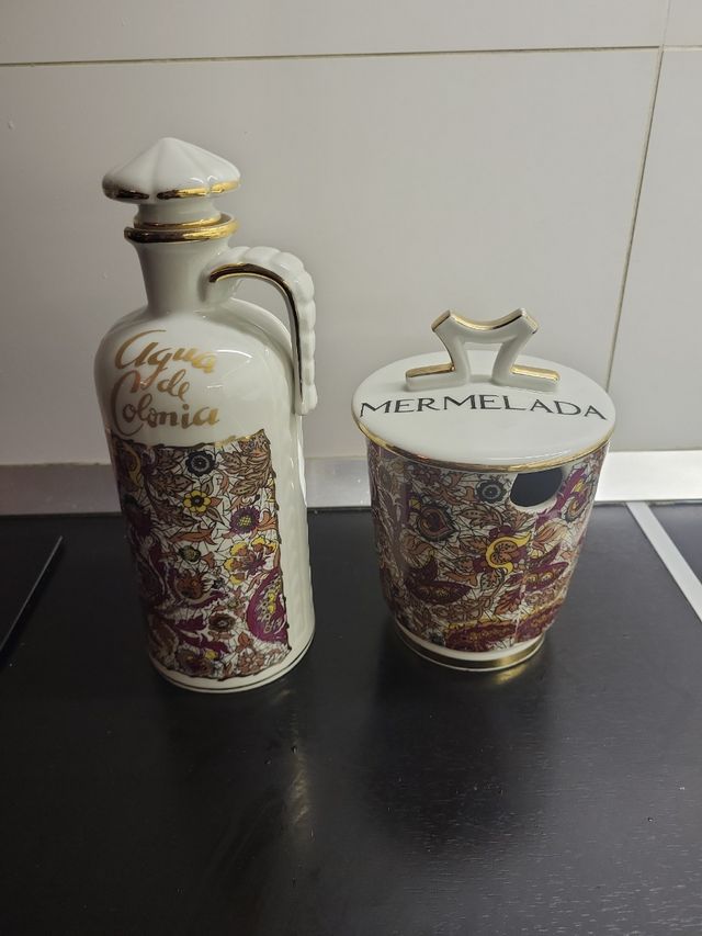 Frasco de porcelana para colonia y mermelada
