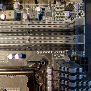 Placa base Gigabyte GA-X79-UP4 (Socket 2011)