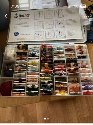 Hilos de punto de cruz Anchor y Coats Fabra