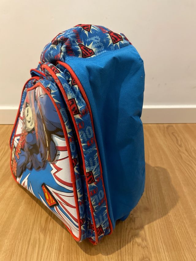 Mochila Escolar Superman The Man of Steel