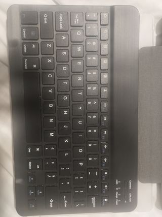 Funda con Teclado Bluetooth Desmontable