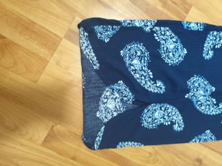 Pantalón ancho estampado paisley azul talla 44