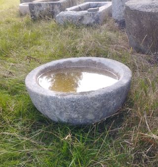 Pila Circular de Granito Pequeña