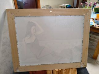 Quadro donna con abito rosso