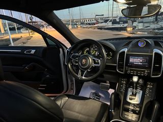 Porsche Cayenne S-Hybrid Platinum Edition 417cv  