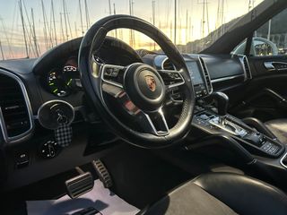 Porsche Cayenne S-Hybrid Platinum Edition 417cv  