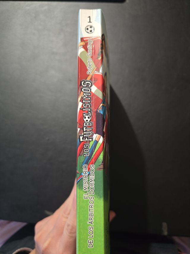 Los Futbolísimos 1: El misterio de los árbitros...