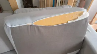 Sofá de tela gris de 3 plazas