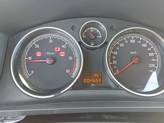 Opel Zafira 2011