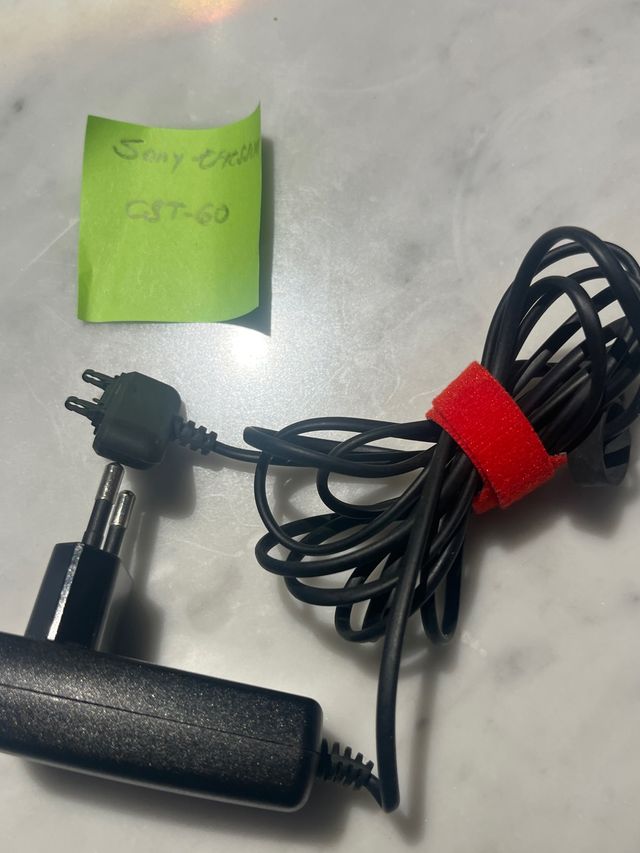 Caricatore originale Sony-Ericsson CST-60