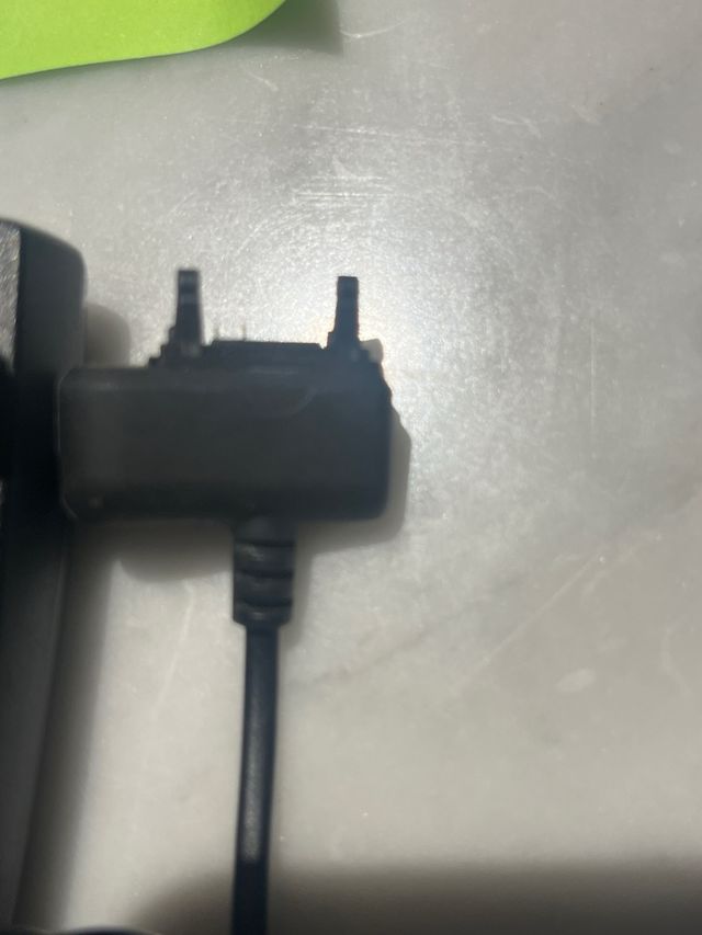 Caricatore originale Sony-Ericsson CST-60