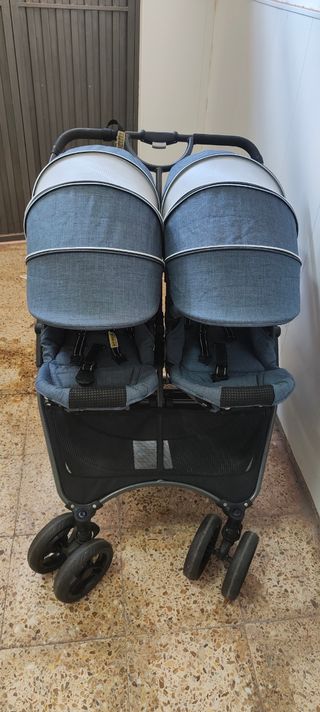 Silla gemelar reversible con capazos

