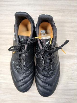 BOTAS DE FÚTBOL VIRALTO II MATADOR MG/AG PIEL NEGRO