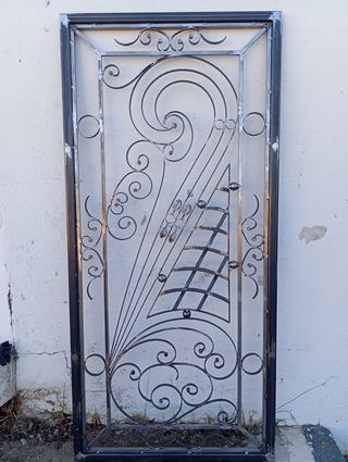 Puerta de hierro forjado,tipo cancela Medidas2x1m
