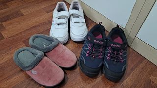 Lote de zapatillas deportivas y pantuflas