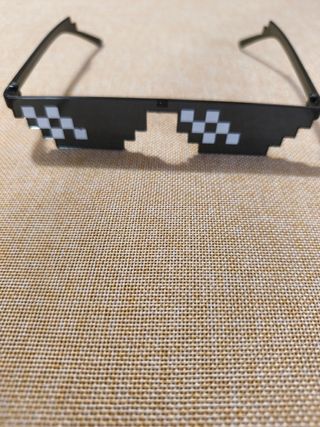 Occhiali pixel divertenti/occhiali divertenti