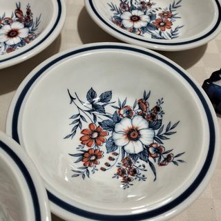 Servizio da tè in ceramica decorato