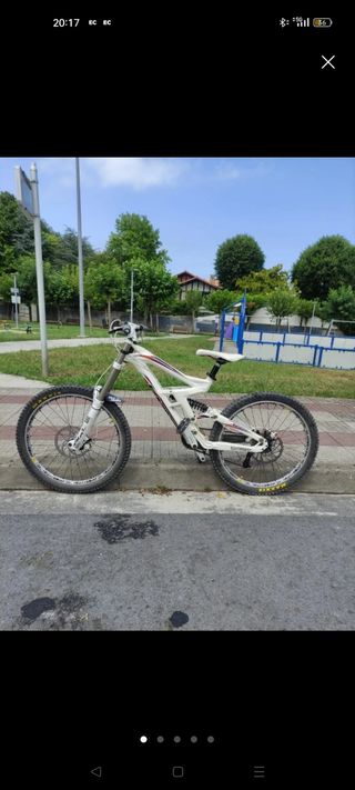 Bicicleta de Descenso scott gambler