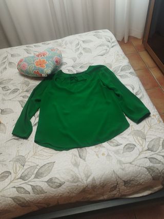 Blusa verde manga larga