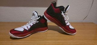Zapatillas Jordan Talla 42,5 Rojas y Blancas
